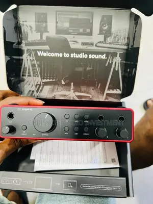 Focusrite 2i2 4th Generation Soundcard Interface