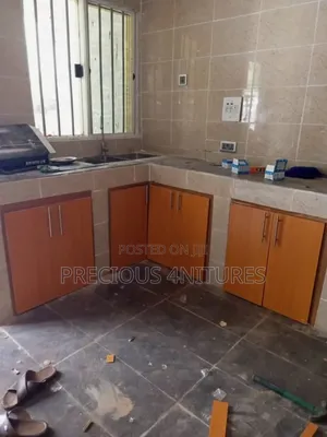 Inbuilt Kitchen Cabinets