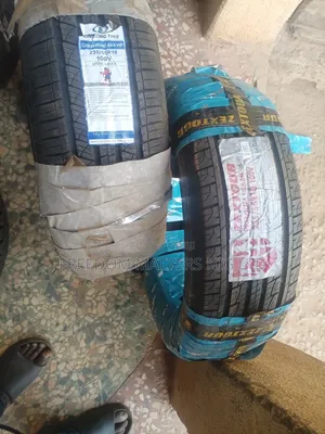 235/55/18 CAR Tyre