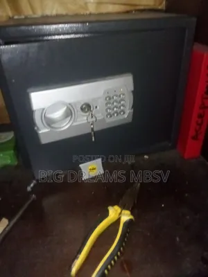 Chubb Hotel Safe Repair