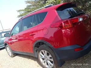 Toyota RAV4 Limited 4dr SUV AWD (2.5L 4cyl 6A) 2014 Red