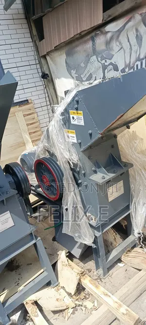 Hammer Stone Crushing Machine