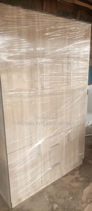 Wardrobe With Drawers