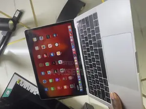 Laptop Apple MacBook Pro 2017 16GB Intel Core I5 SSD 256GB