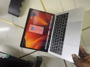 Laptop Apple MacBook Pro 2017 16GB Intel Core I5 SSD 256GB