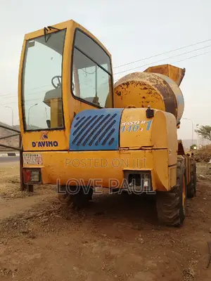 Mobile Self Loader Concrete Mixer,Best Condition