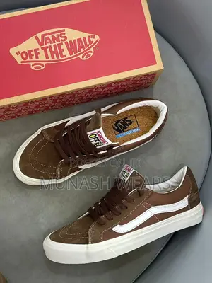 Classic Vans Sneakers Collection,Nationwide Delivery