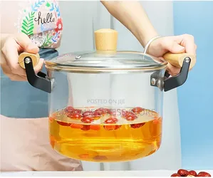 2.5l Borosilicate Glass Pot With Wooden Handle