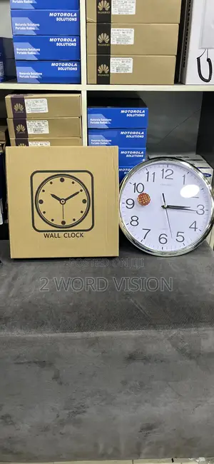 Wi-Fi Spy Wall Clock Camera