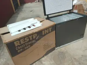 Durable Single Door Chest Freezer With Drain Hole Rp-360