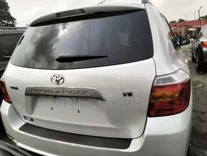 Toyota Highlander Sport 2010 White