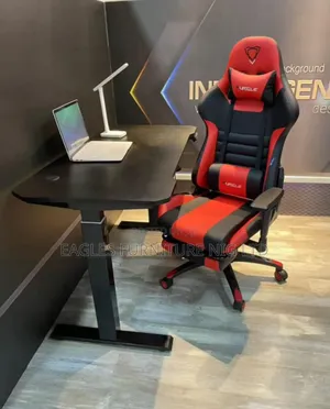 Luxury Executive Swivel Gaming Chair and Table