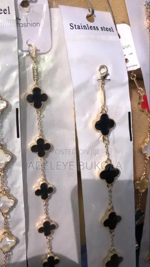 Fashionable Necklace