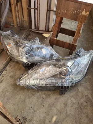Headlight Lexus Es350 2010