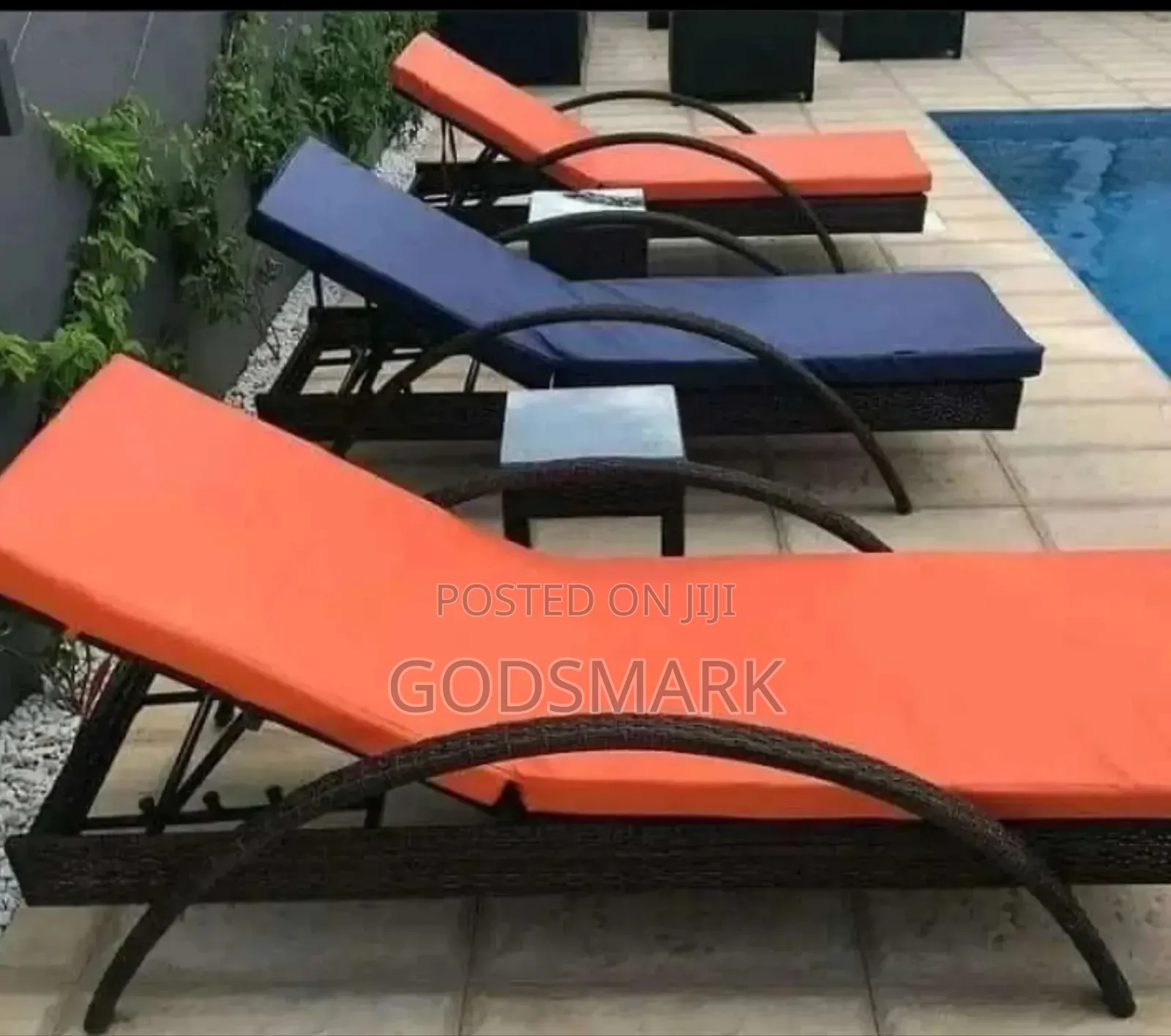 Poolside Bed for Hotels