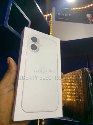 New Apple iPhone 16 128 GB White