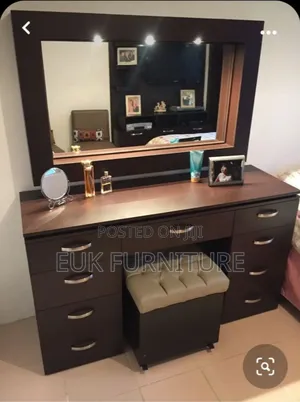 Dresser Set