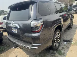 Toyota 4-Runner 2015 Gray