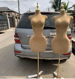 Fully Pinnable Bbl Brown Color Dress Form
