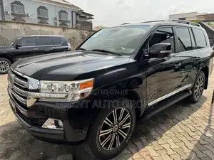 Toyota Land Cruiser 5.7 V8 VXR 2017 Black