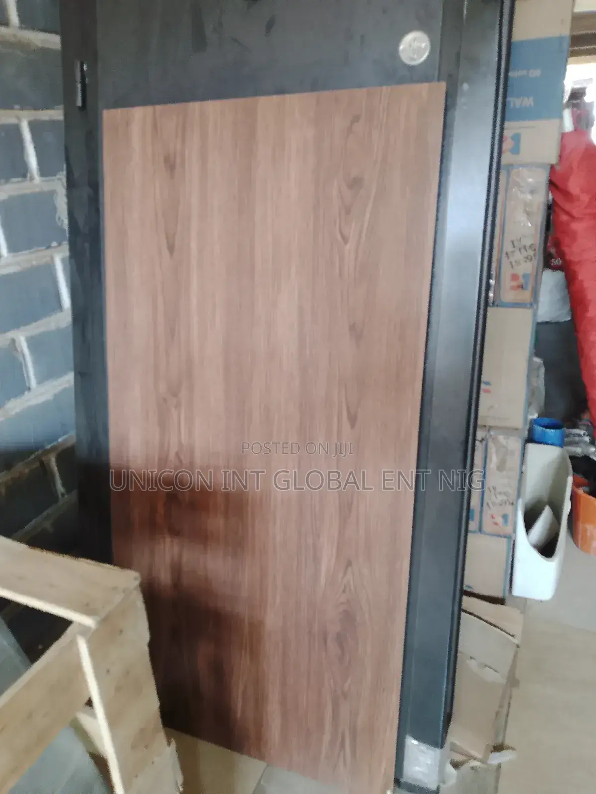 Virony Floor Tile