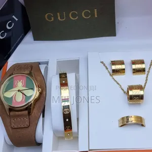 Gucci Leather Watch Gift Set