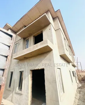 5bdrm Duplex In Eleyele Estate For Sale