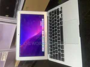 Laptop Apple MacBook Air 4GB Intel Core I5 SSD 128GB