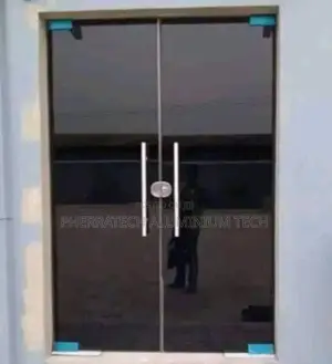 Frameless Door With 10mm Glass Tampered