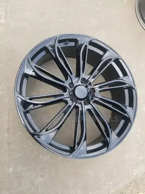 22 Inches Alloyed Rim Audi And Other Normal Hub