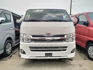 Toyota HiAce 2013 White