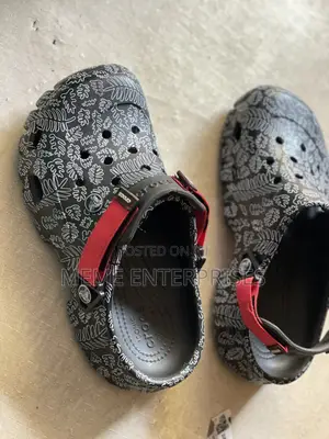 White/Black Crocs