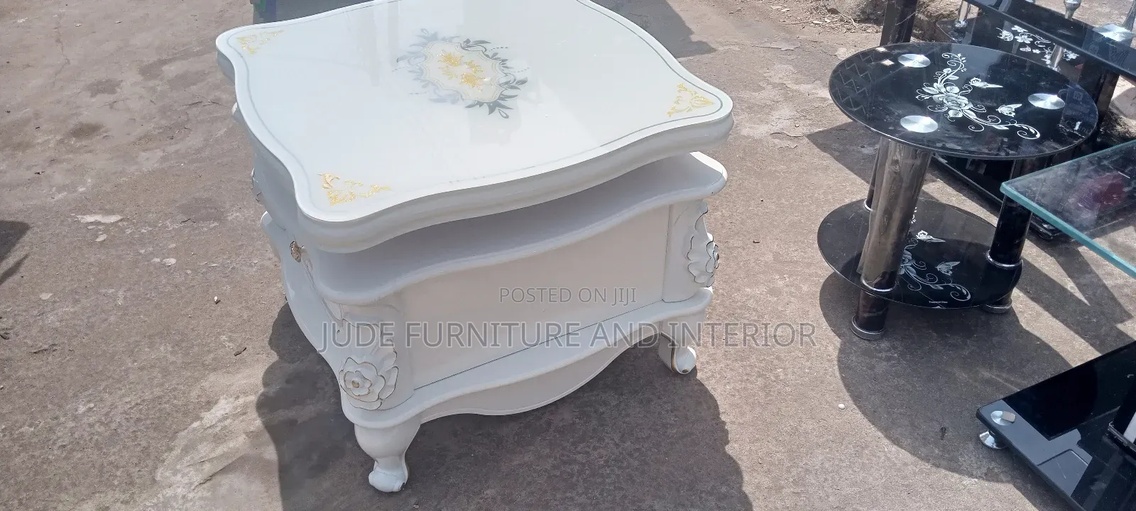 Potable Royal Side Table