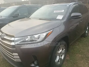 Toyota Highlander 2014 Brown