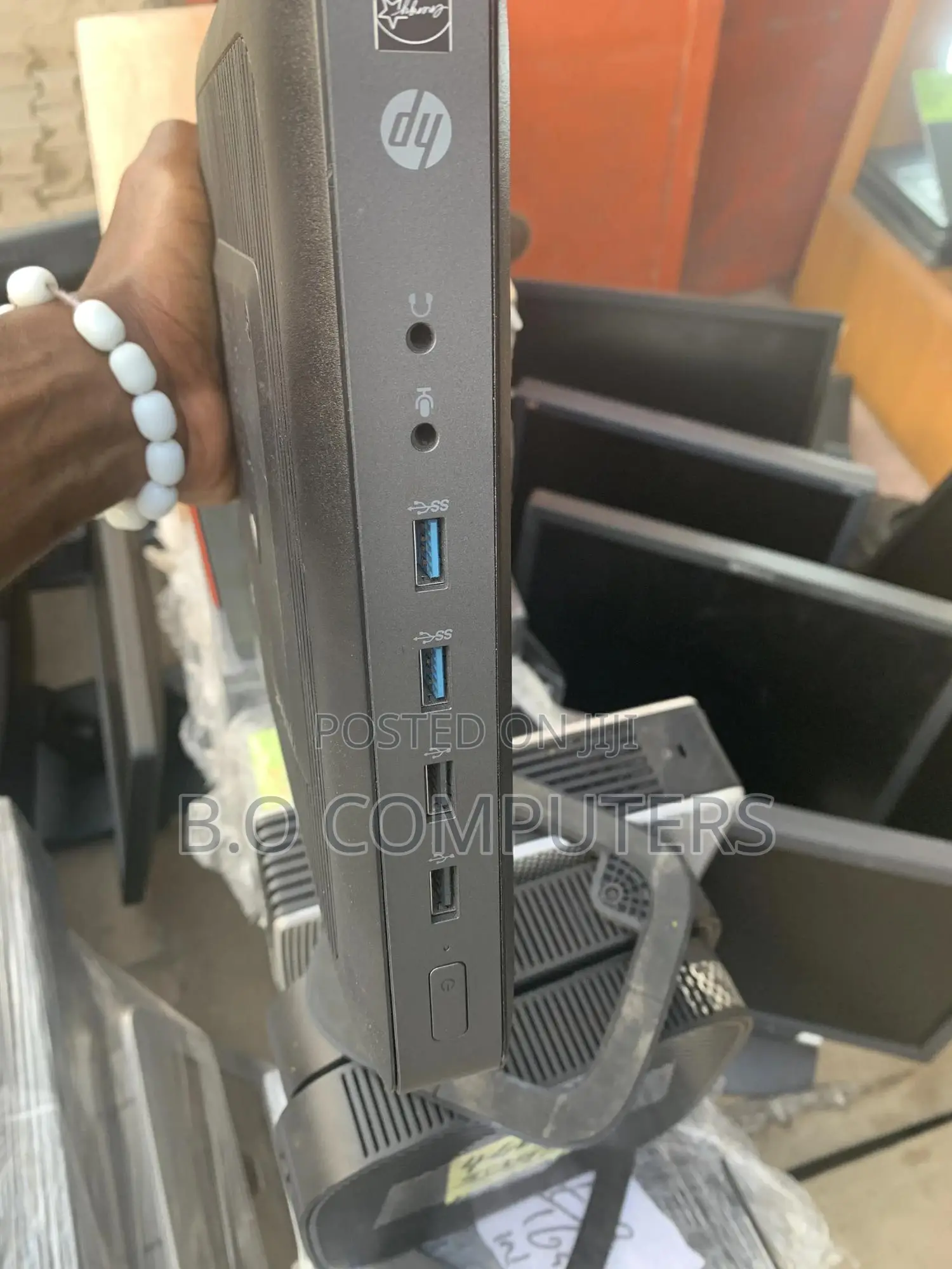 Desktop Computer HP 4GB Intel SSHD (Hybrid) 16 GB