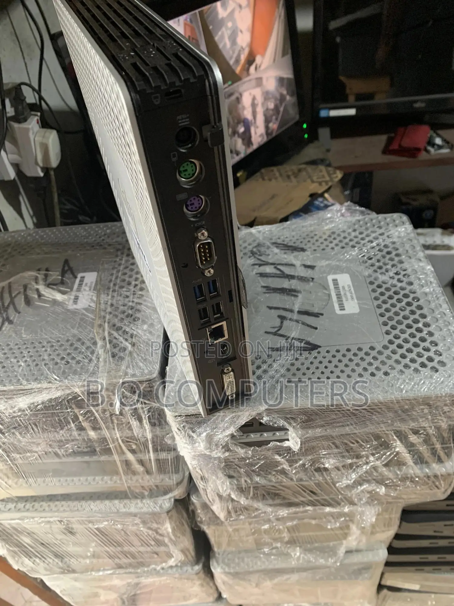 Desktop Computer HP 4GB Intel SSHD (Hybrid) 16 GB
