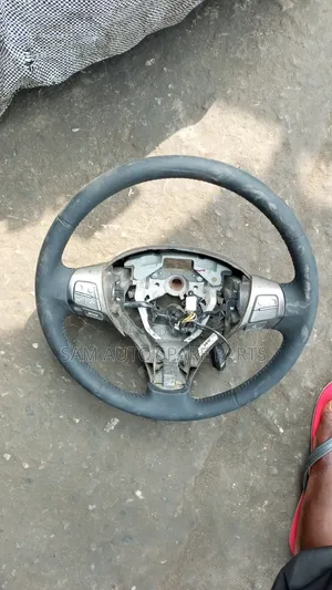 Toyota Venza 012 Model Steering Wheel Empty