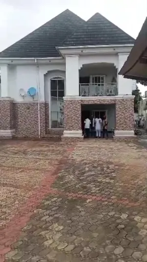 5bdrm Duplex in Prefab/Aladinma , for sale