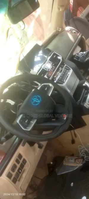 Android Screen for Land Cruiser 2022 Model