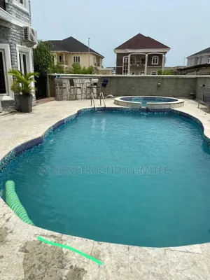 Amueba Swimming Pool
