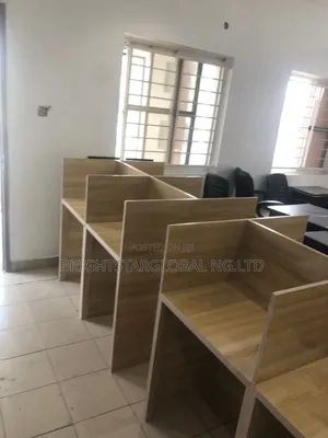 4seaters Office Workstation Table With Strong Wood