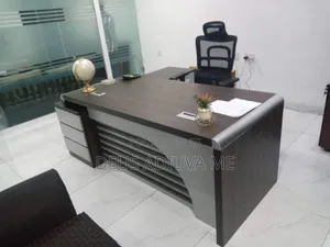Executive Office Table/Desk With Extension Mobile Drawer