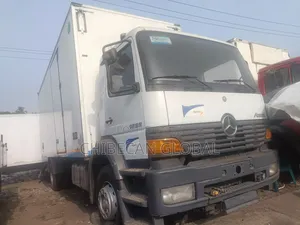 1828 Atego Truck 6 Tyres (Foreign Used)