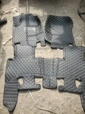 Lexus GX470 Black Tile Customized Floor Mat