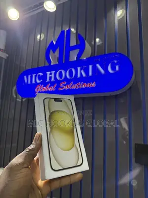 New Apple iPhone 15 256 GB Yellow