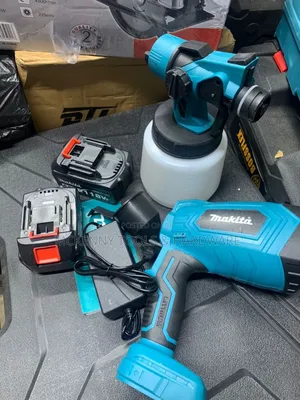 Makita Rechargeable Sprayer Gun 800ml