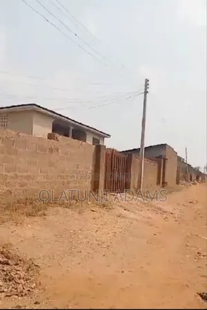 20bdrm Block of Flats in Power Line A Stone, Osogbo for sale