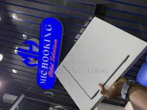 New Laptop Apple MacBook Air 2023 M2 24GB Apple M2 SSD 1T