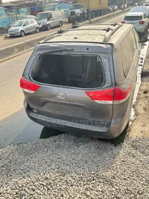 Toyota Sienna 2015 Front and Back Windscreen Glass Available
