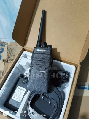 Motorola Walkie Talkie Dp44001 136:174mhz